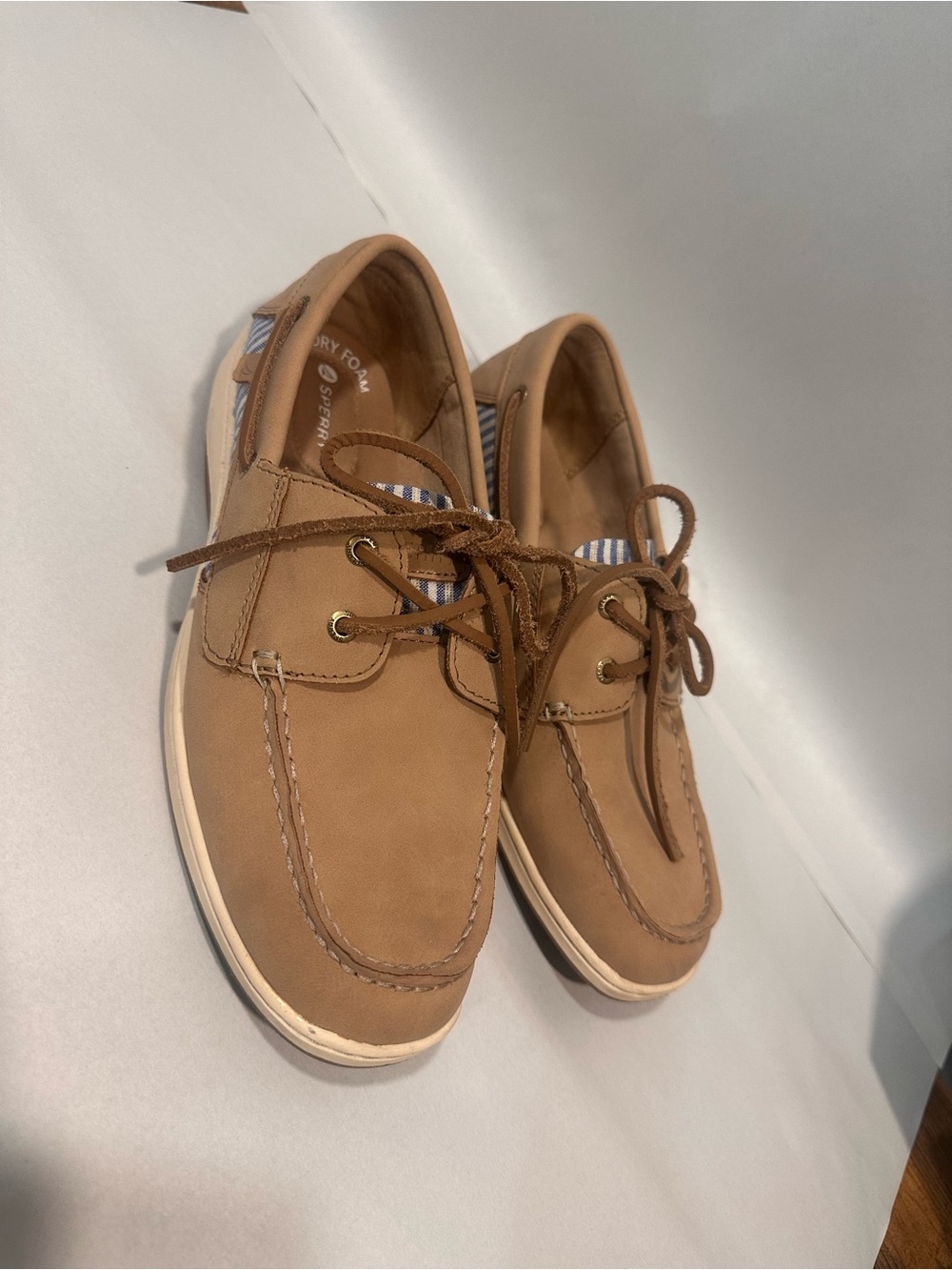 Women’s Casual Boat Shoes in Tan - Comfortable Lace-Up